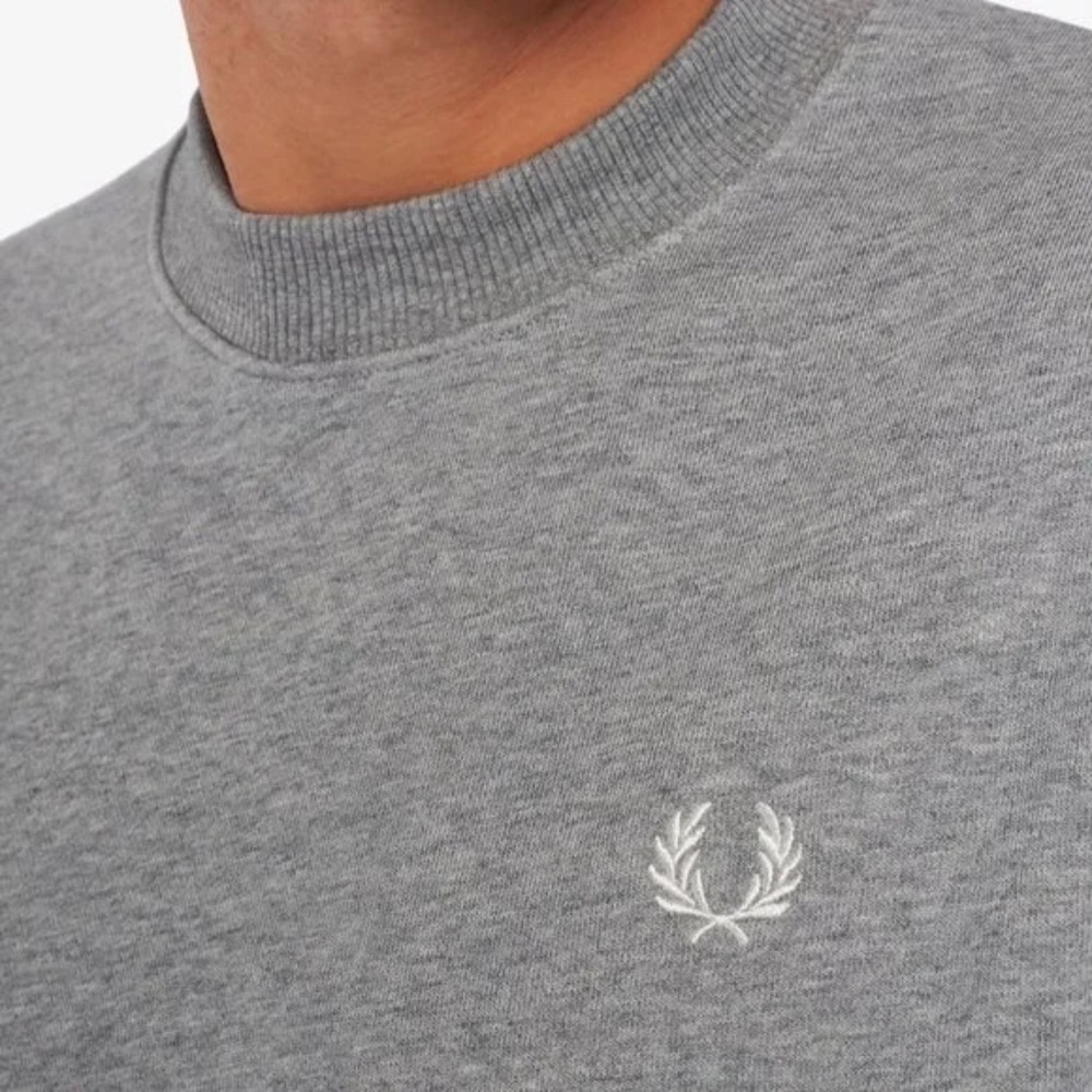 Fred Perry Crewneck Sweatshirt Grey Steel - Size SMALL - M7535 - MSRP $125 NWT - Picture 4 of 4